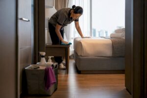 Read more about the article Avoid Rushed Turns Serviced Apartment Turnover Cleaning SOPs for Hosts